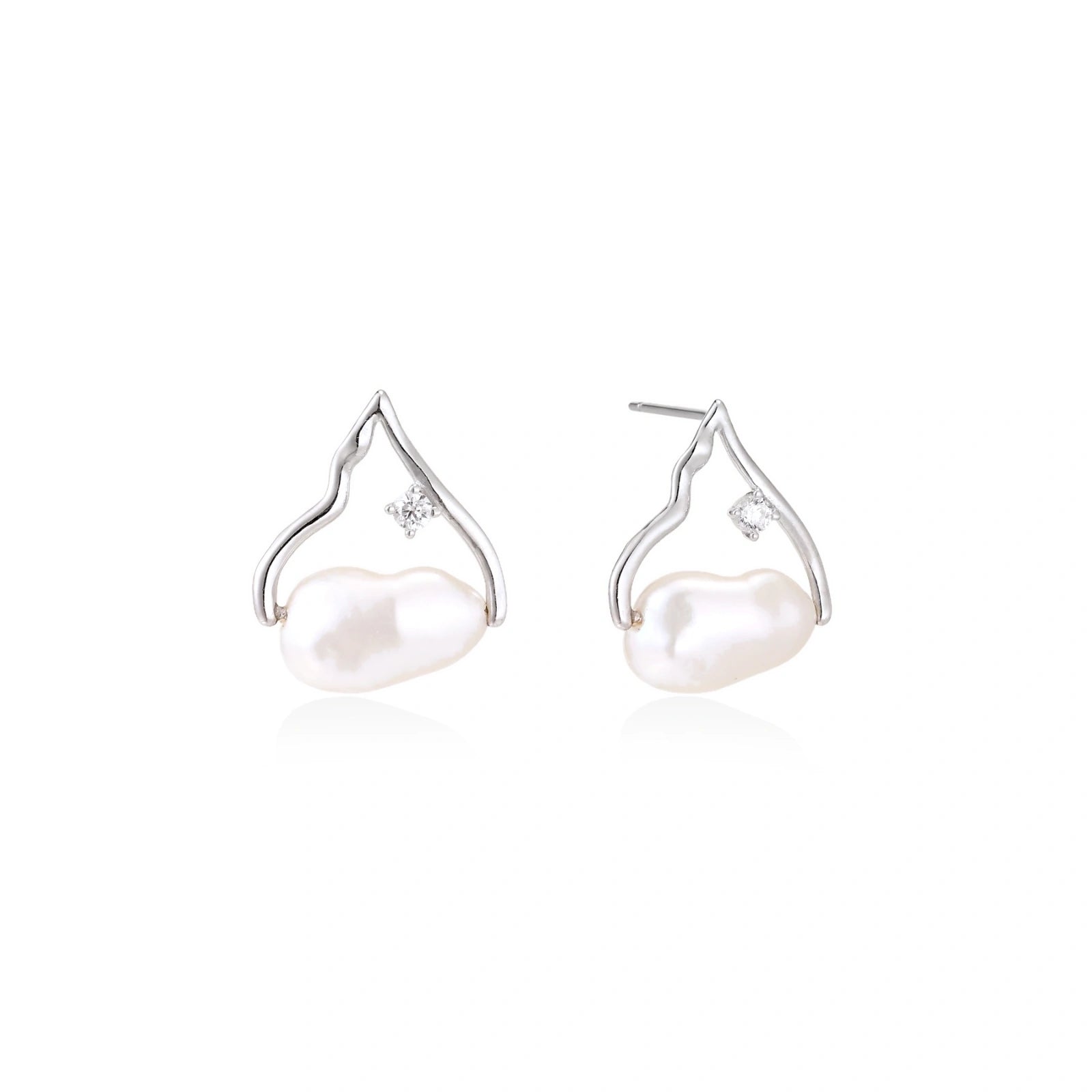 Model wearing Pearl Teardrop Earrings