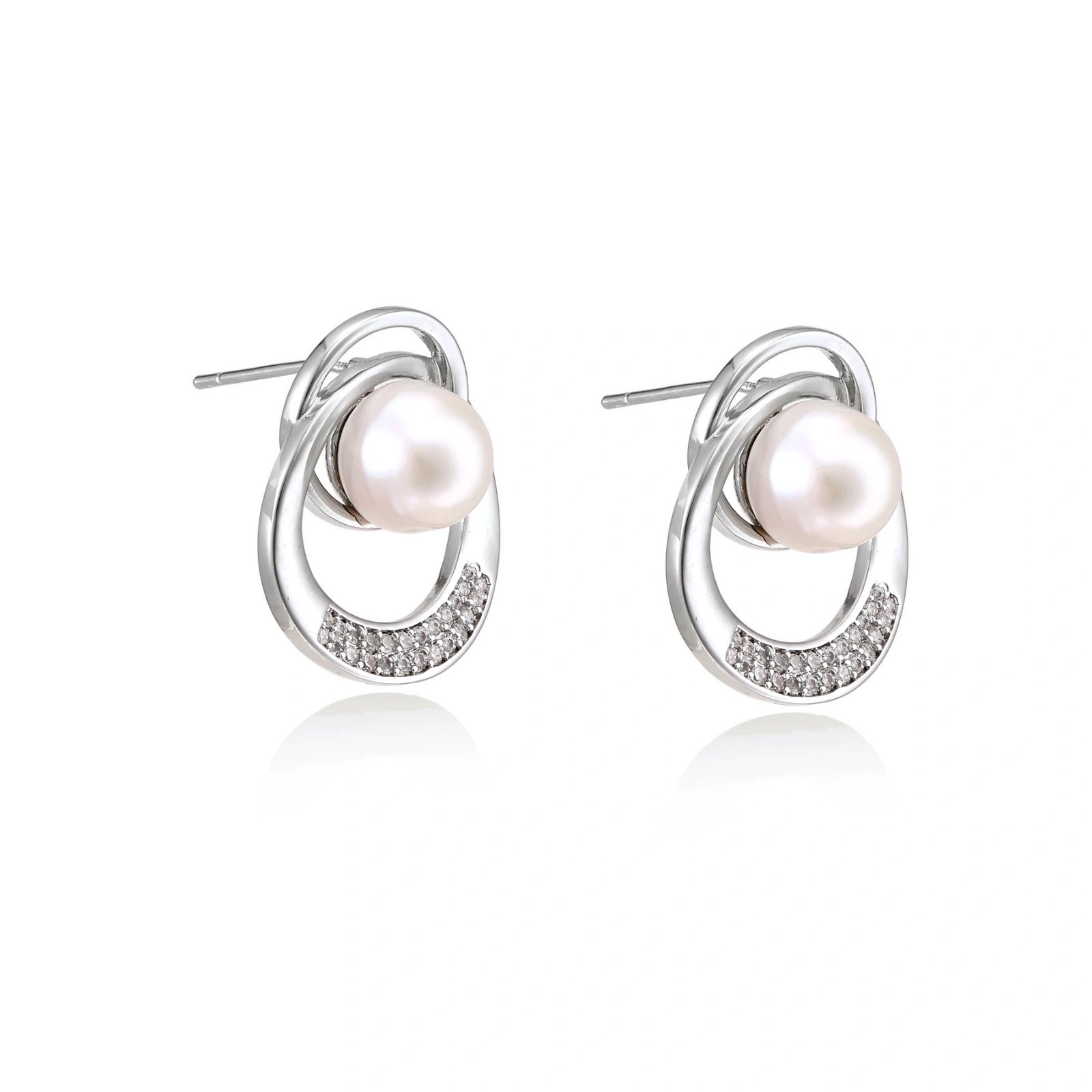 Model wearing Pearl Orbit Studs
