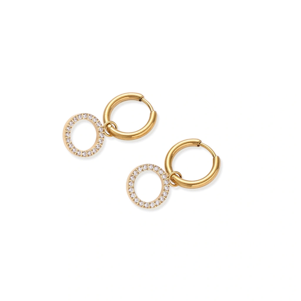 Model wearing Halo Circle Hoops