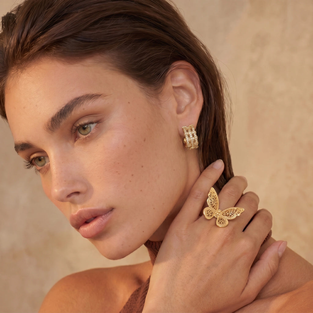 Model wearing Lattice Dreams Hoops